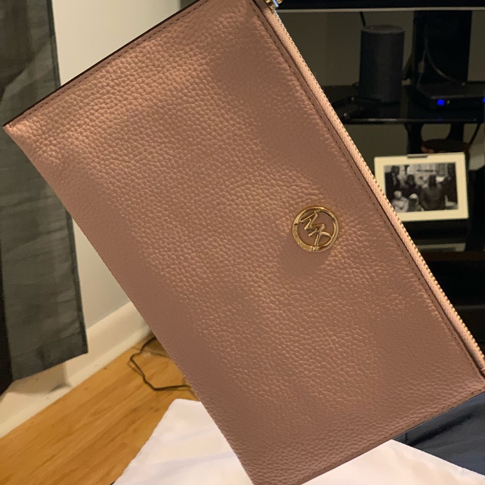 Michael Kors large wristlet